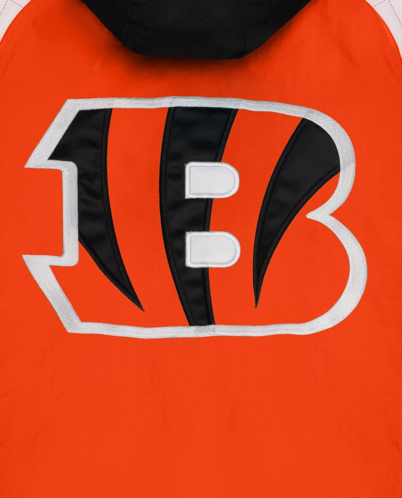 Team Logo On Back Of Cincinnati Bengals Hooded Nylon Half-Zip Jacket | Black