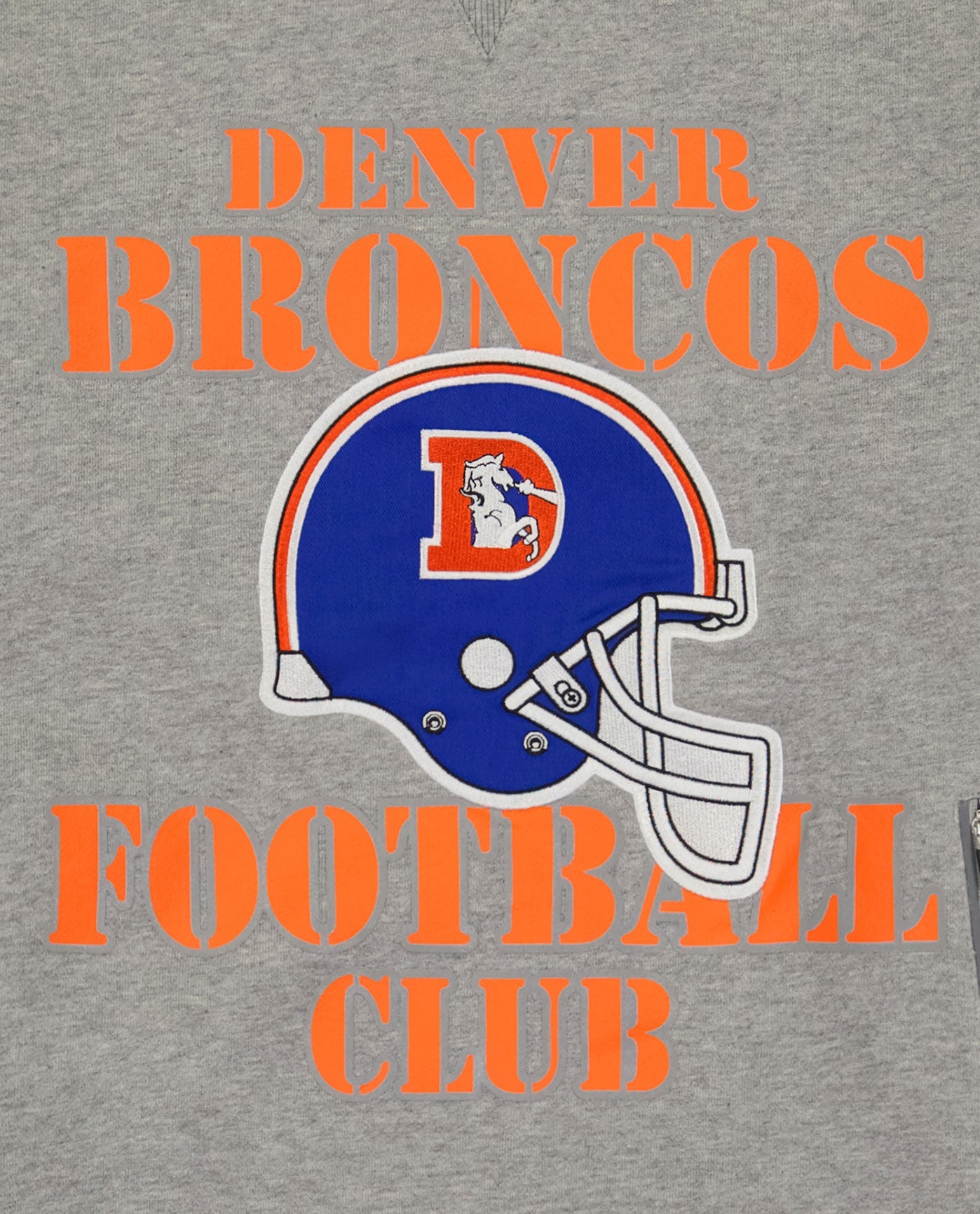 DENVER BRONCOS FOOTBALL CLUB writing and helmet logo front | Broncos Heather Grey