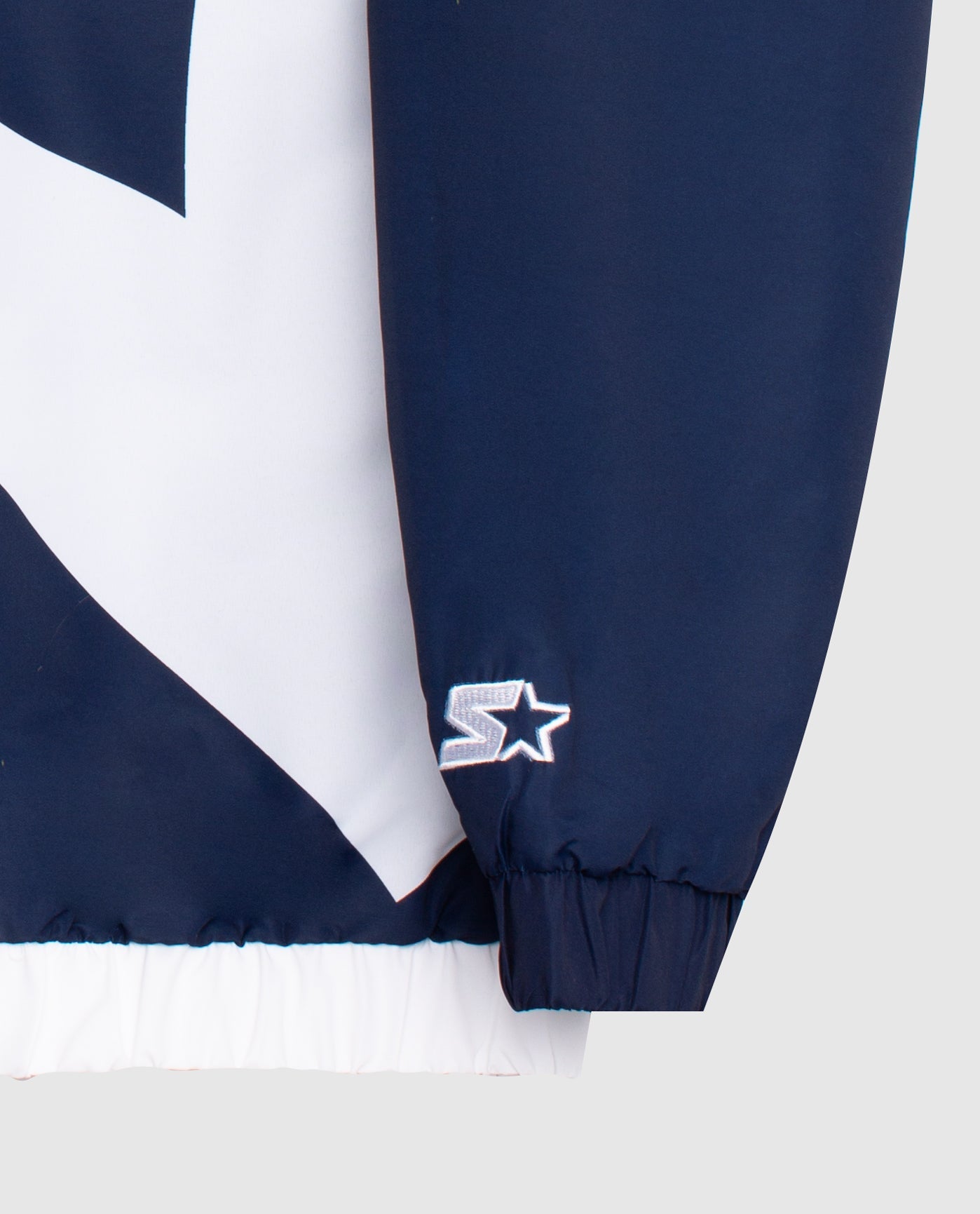 Sleeve Cuff Of New York Yankees Hooded Nylon Full-Zip Jacket | Yankees Navy
